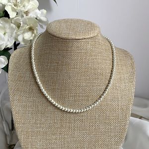 3 for $30 💕 Pearl Glass Bead Necklace 17 inch